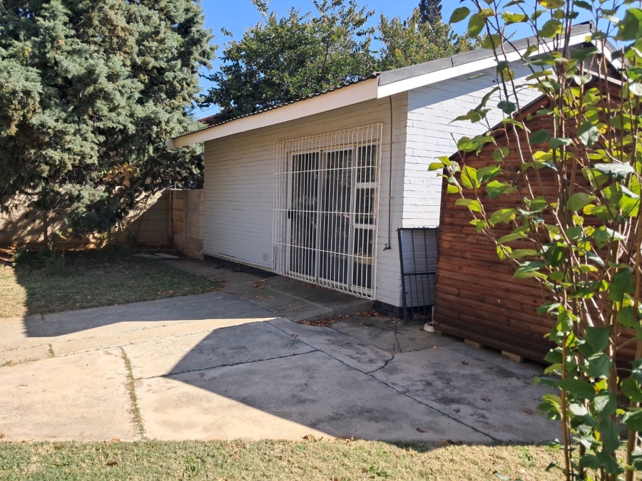 3 Bedroom Property for Sale in Naudeville Free State